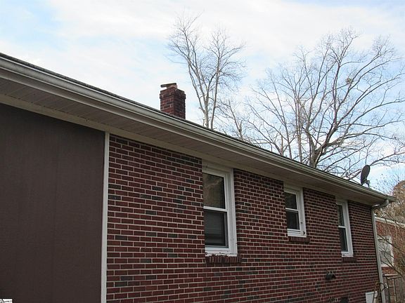 2nd image of 9 Pembroke Ln