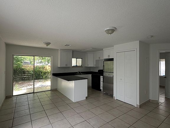 4th image of 3416 NW 18th Ave #B