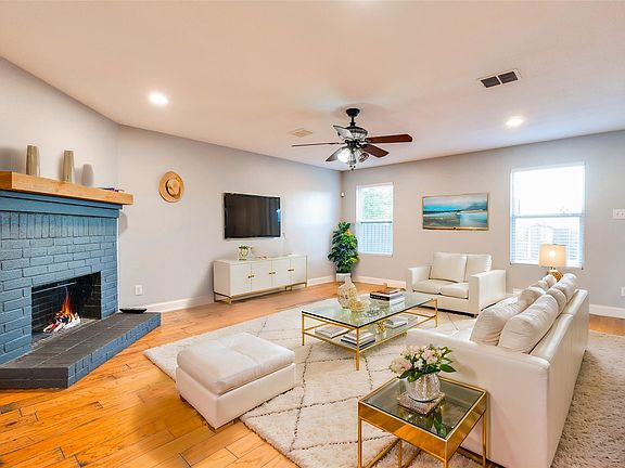 5th image of 1508 Coral Reef Ln