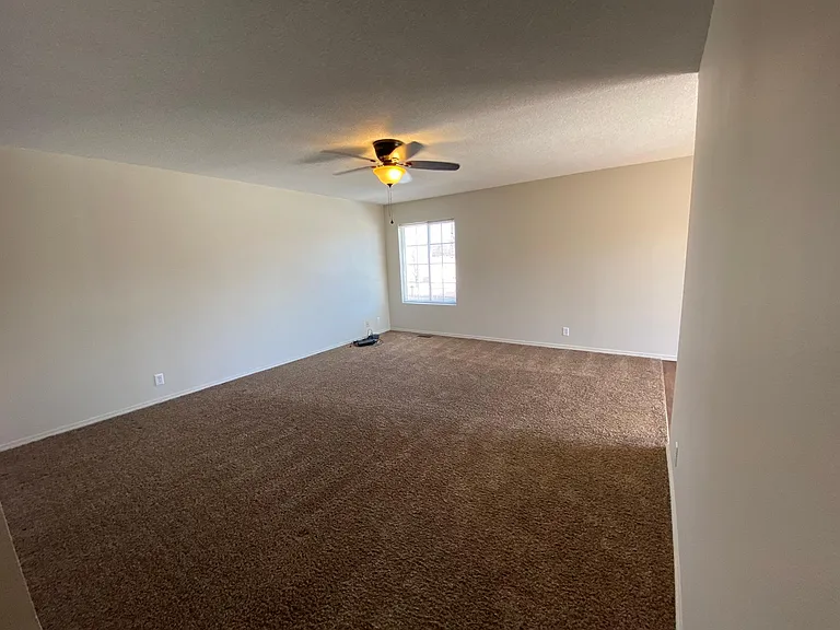 4457 S Dodge Ave — Photo 5