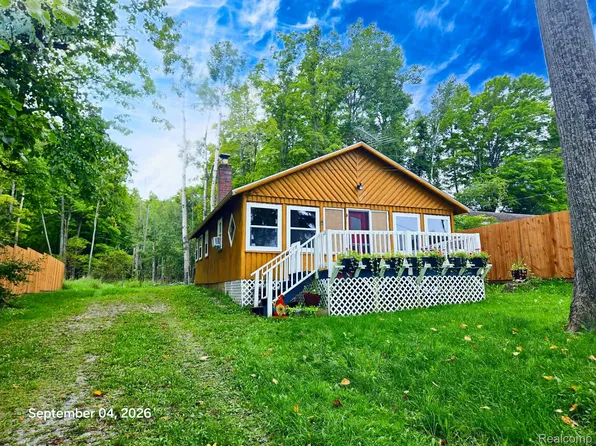5279 Mount Maria Rd, Hubbard Lake, MI 49747