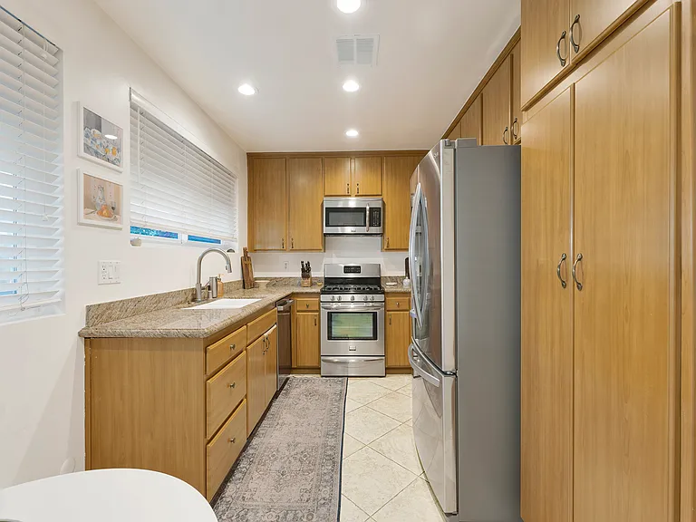 12803 Bloomfield St #2 — Photo 13