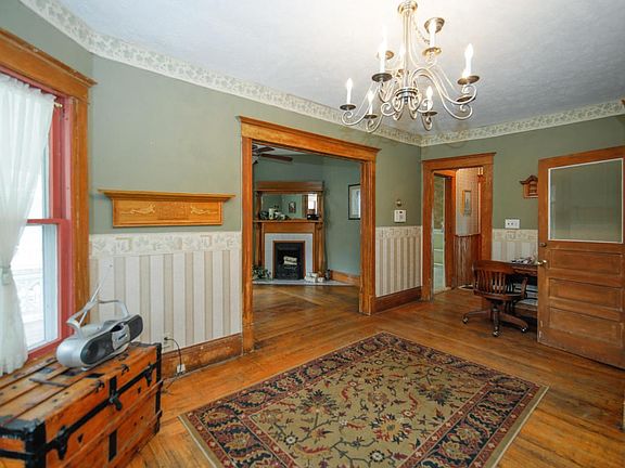 619 E Stockbridge Ave-105