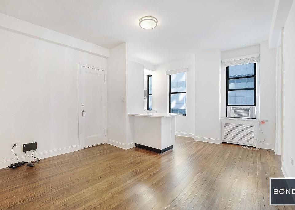 1st image of 140 E 46th St APT 9c