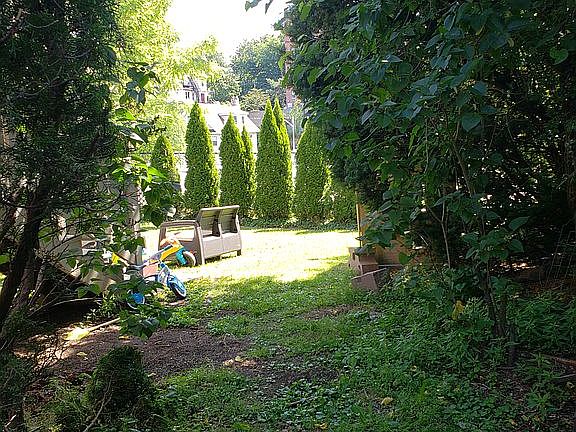 3rd image of 62 Leighton Ave