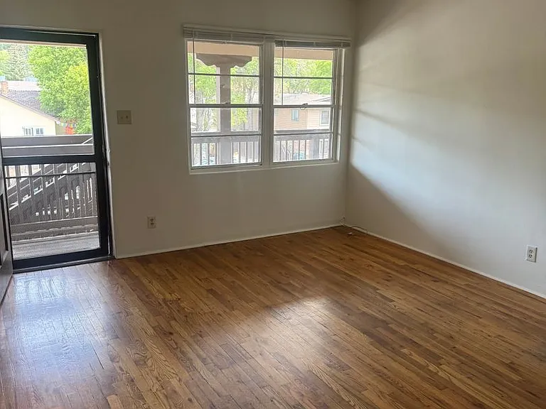 324 N San Francisco St — Photo 15