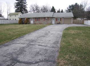 3265 Grandview Rd, Hanover, PA 17331