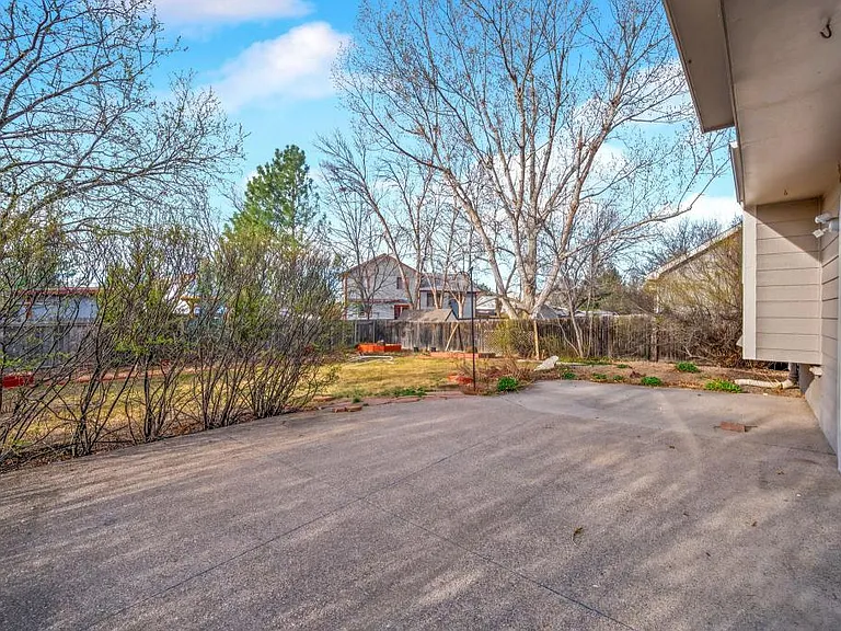749 Peregrine Run — Photo 19