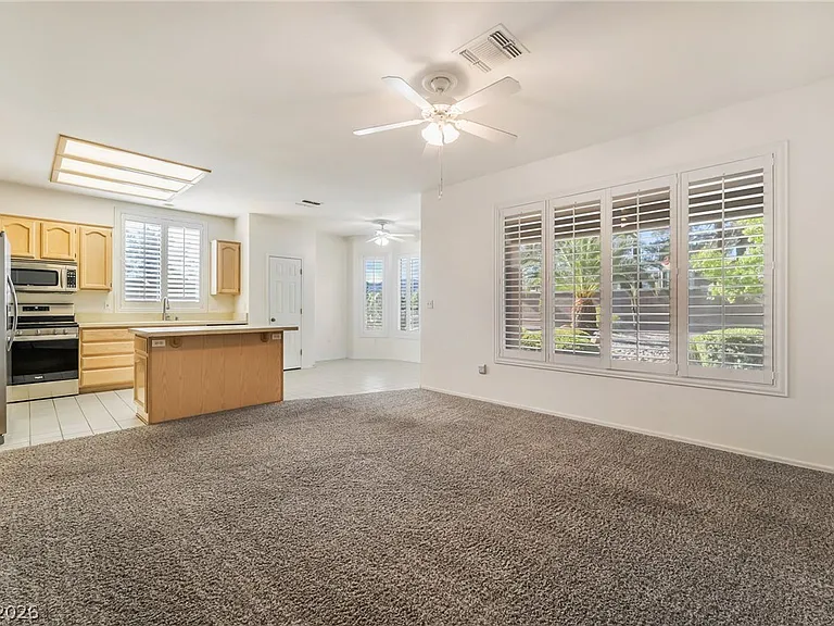 499 Elm Hollow Ct — Photo 12
