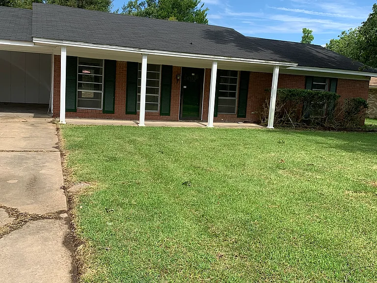 Oakwood Dr — Photo 12