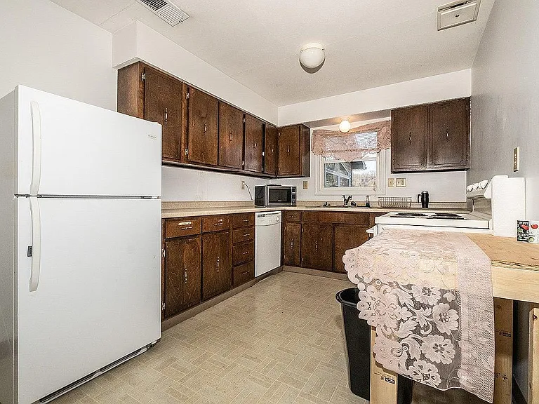 2 Orchard Dr #2 — Photo 2