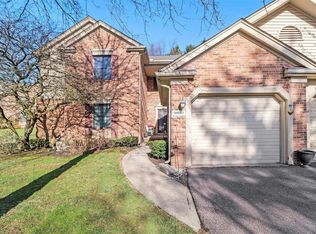 36983 Dartmoor Dr #74, Farmington, MI 48331