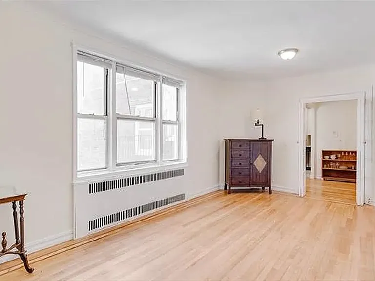 160 E 3rd St #6C — Photo 2
