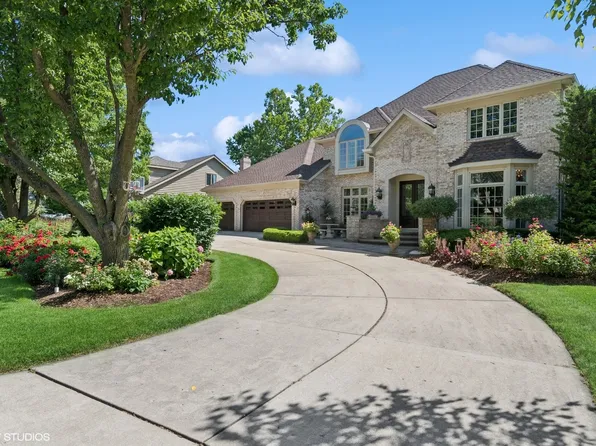 8S241 Dunham Dr, Naperville, IL 60540