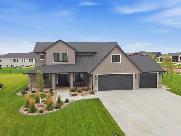 431 Brody Court, Harrisburg, SD 57032