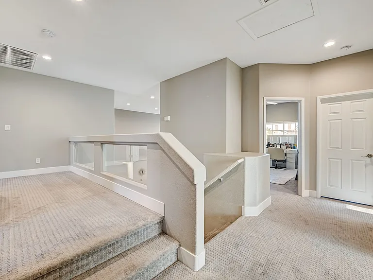 9748 Cathedral Stairs Ct — Photo 33