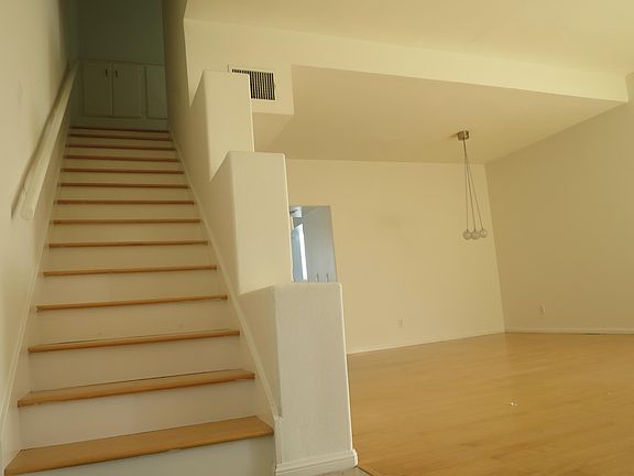 3rd image of 817 N Croft Ave APT C