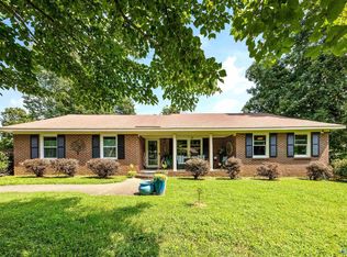 109 Laurel Oak Rd, Huntsville, AL 35811
