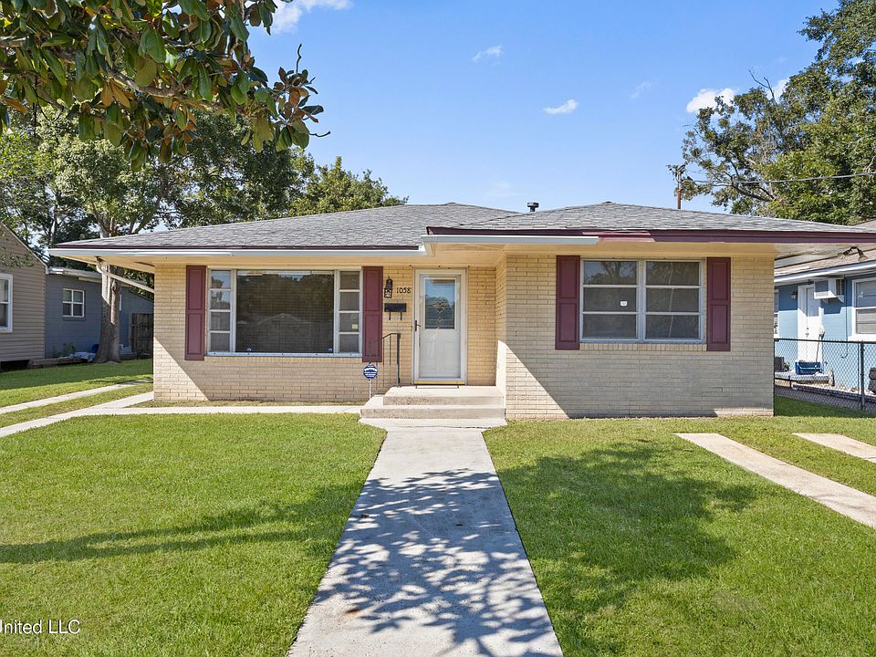 1st image of 1058 Park Ct N