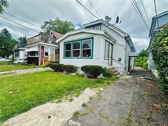 3rd image of 129 Clarence Ave