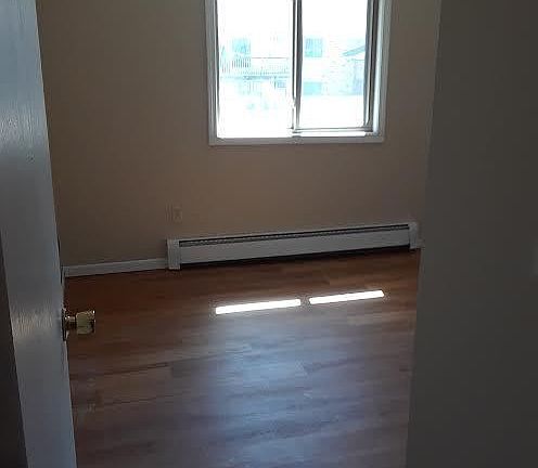 4th image of 2811 7th Ave APT 203