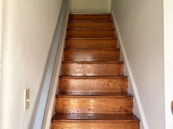 3156 Wellington St Floor 2