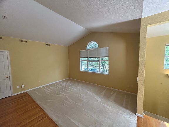 5th image of 640 Gooseberry Dr Unit 903