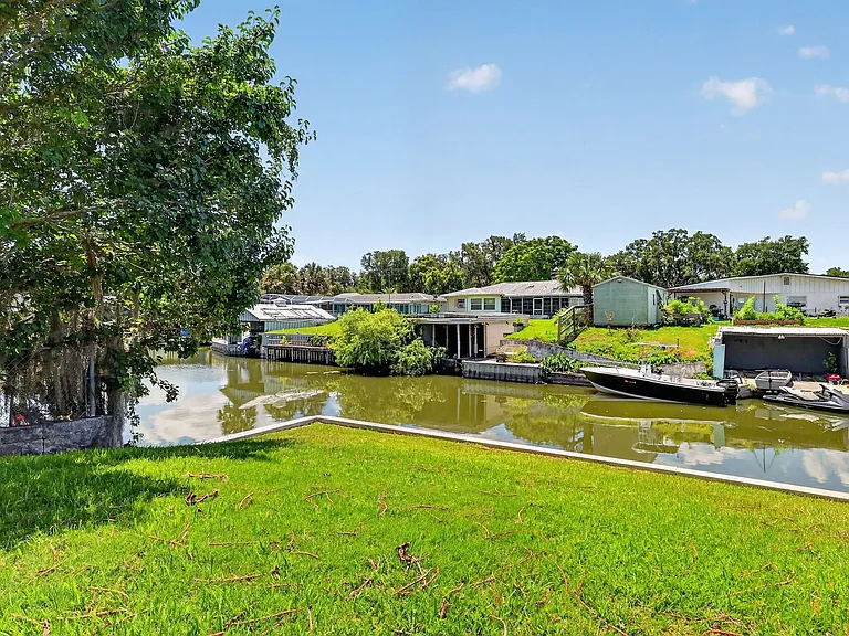 1627 Canal Ct — Photo 35