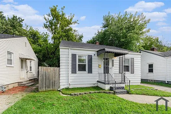 18565 Kenosha St — Photo 3