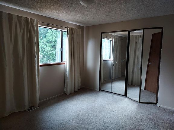4th image of 11421 89th Avenue Ct E