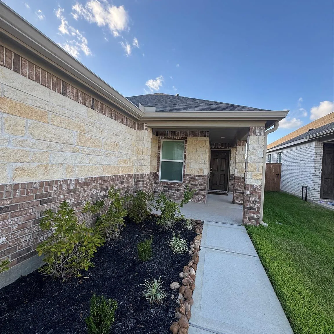 3 bed, 4.0 bath, $2,280 — Photo 3