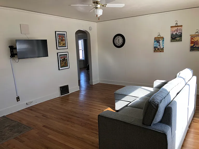 306 E 27th St #5 — Photo 6