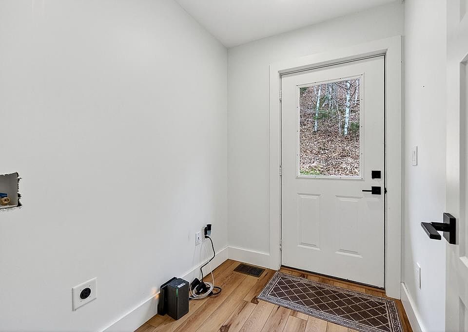 16th image of this home