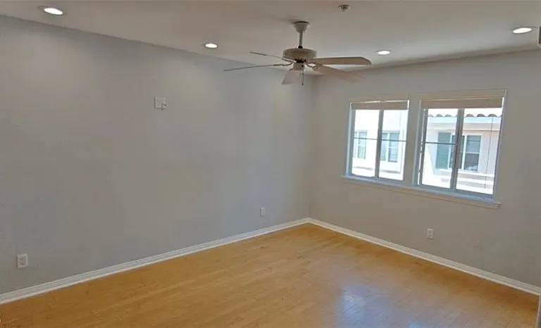 22491 Kent Ave — Photo 22