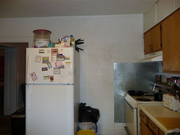 3rd image of 818 Berkley Ave