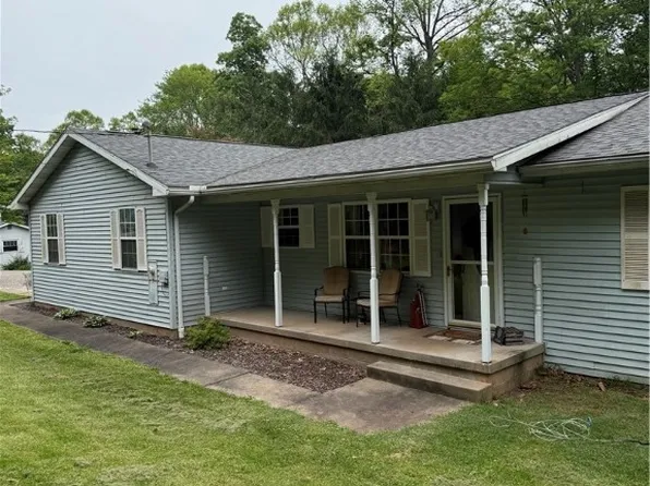 645 Arends Ridge Rd, Marietta, OH 45750