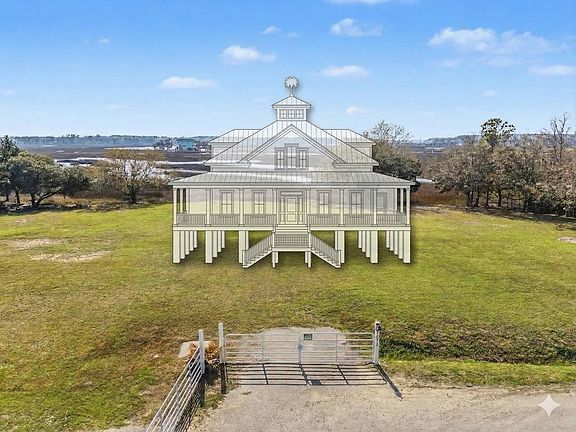 2nd image of 3925 James Bay Rd #11-D