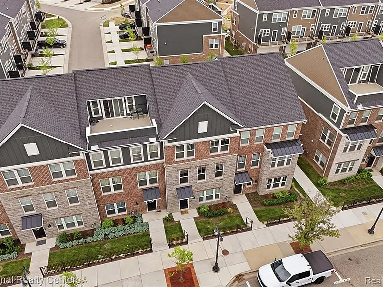 43034 Atwood Ave — Photo 34