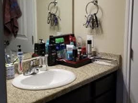 4th image of 4511 Cambridge Dr #B