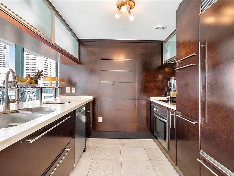 6000 Indian Creek Dr #8B — Photo 13