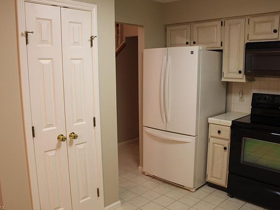 4th image of 31825 Bayview Dr