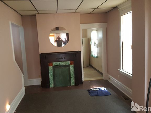 2nd image of 552-554 Stanley Ave