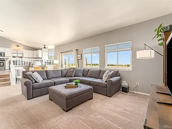 19889 E Caspian Cir, Aurora, CO 80013