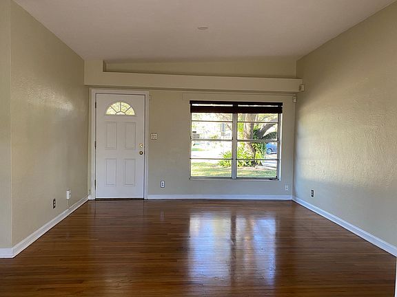 4th image of 2702 Virginia Dr