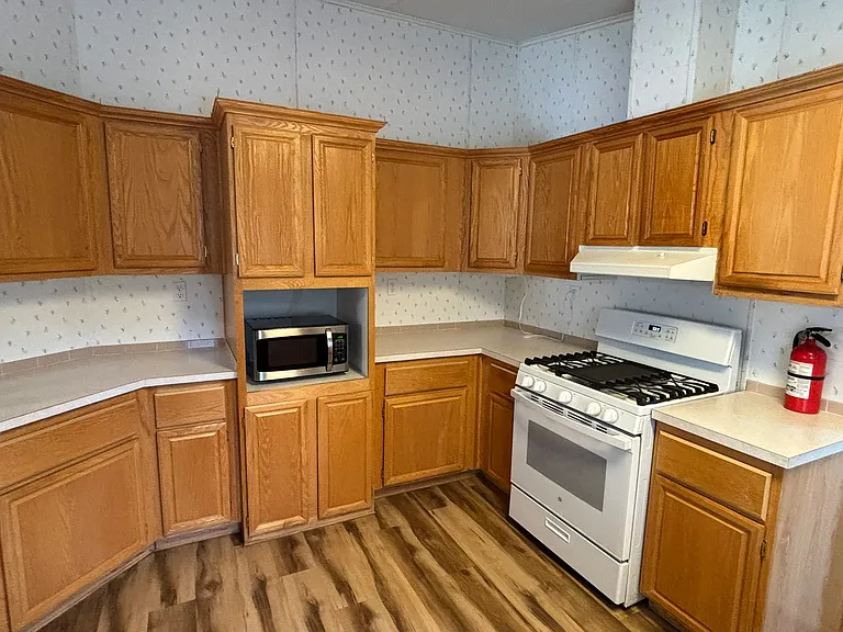 610 E Park Dr — Photo 10