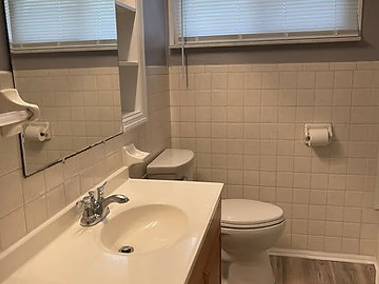 313 N College Ave — Photo 11