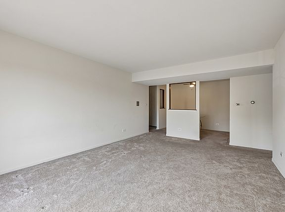 3rd image of 10308 Circle Dr APT 302