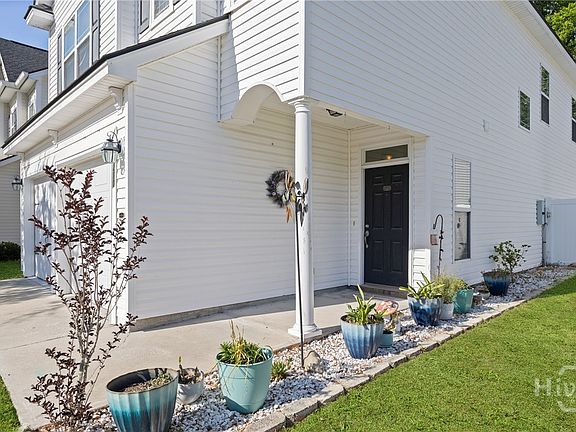 2nd image of 210 Summer Hill Way