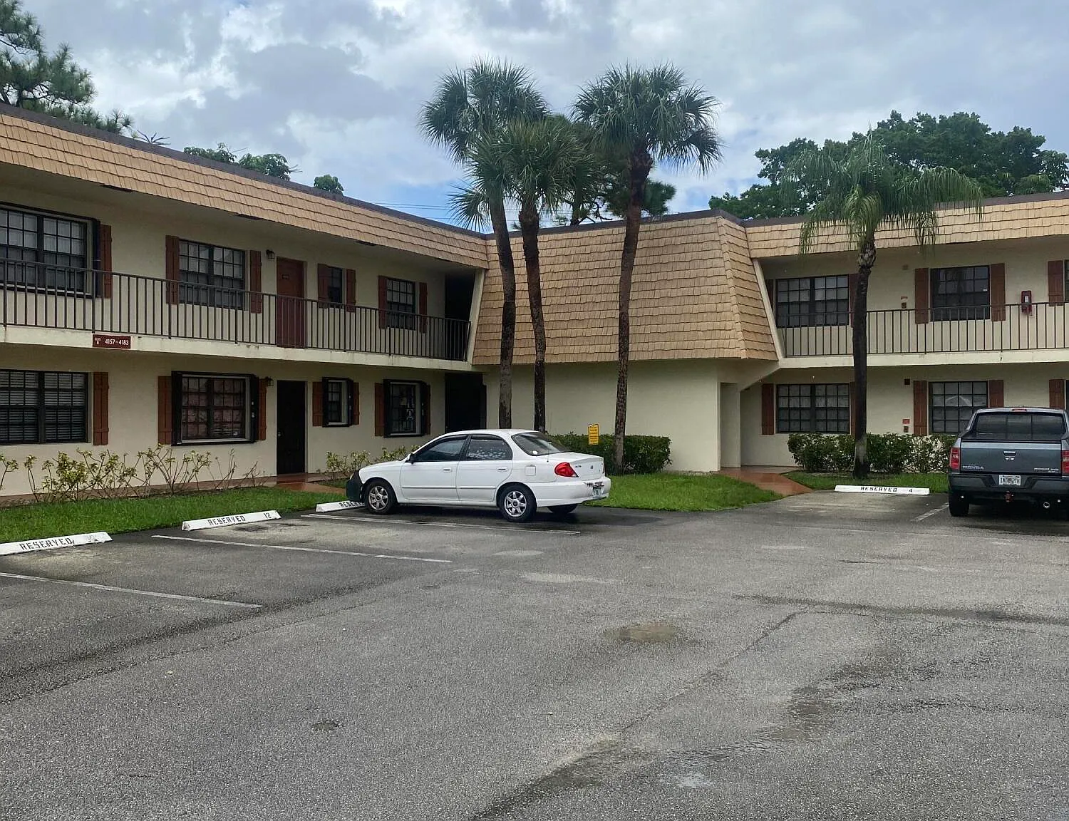 2 bed, 2.0 bath, 883 sqft, $2,000 — Photo 1