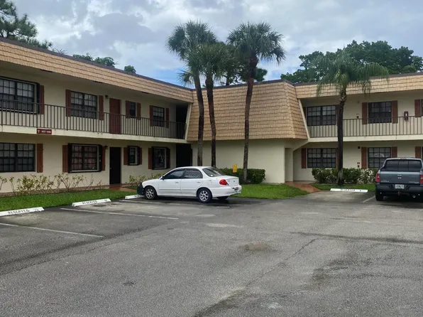 4177 Oak Terrace Dr, Lake Worth, FL